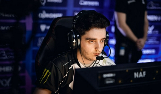 中日韩围棋精英赛中国棋手表现出色成功晋级八强